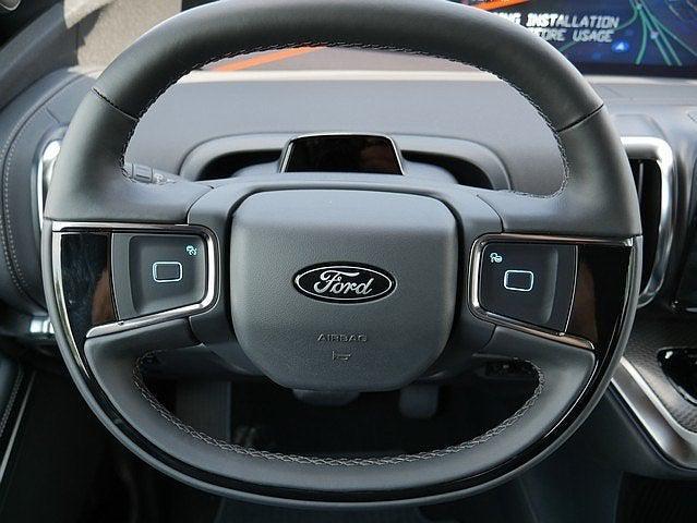 Photo of 2025 Agate Black Metallic Ford Expedition Max
