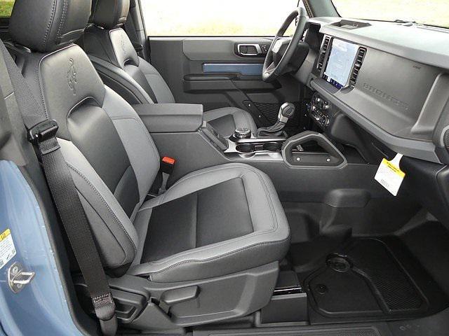 Photo of 2024 Azure Gray Metallic Tri-Coat Ford Bronco