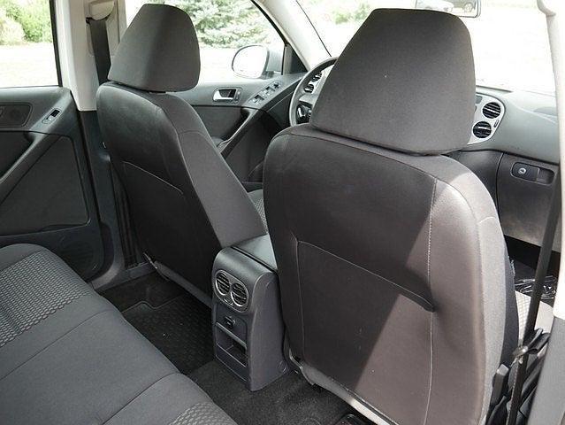 Photo of 2011 Reflex Silver Metallic Volkswagen Tiguan