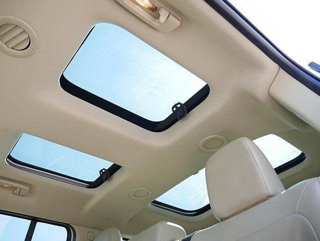 Photo of 2019 White Platinum Metallic Tri-Coat Ford Flex