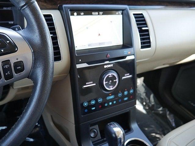 Photo of 2019 White Platinum Metallic Tri-Coat Ford Flex