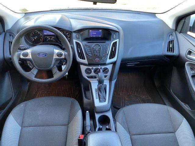 Photo of 2014 White Ford Focus