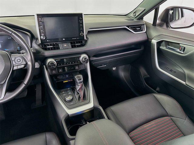 Photo of 2022 Blizzard Pearl/Midnight Black Metallic Toyota RAV4 Prime