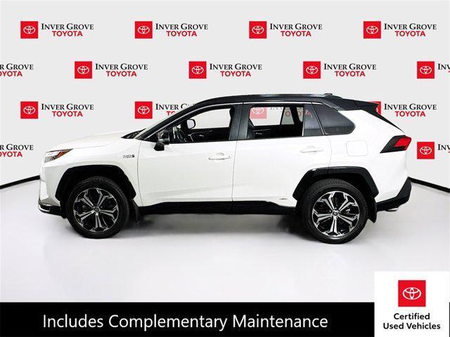 Photo of 2022 Blizzard Pearl/Midnight Black Metallic Toyota RAV4 Prime