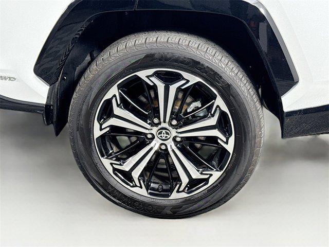 Photo of 2024 Wind Chill Pearl/Midnight Black Metallic Toyota RAV4 Prime