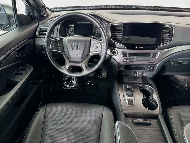 Photo of 2023 Crystal Black Pearl Honda Passport