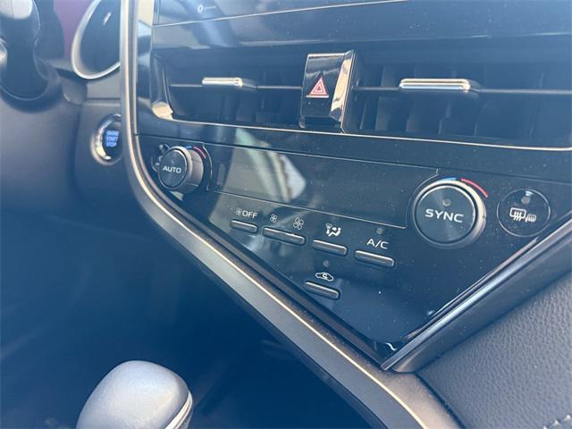 Photo of 2023 Midnight Black Metallic Toyota Camry