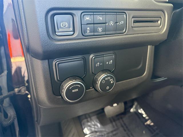 Photo of 2022 Black Chevrolet Tahoe