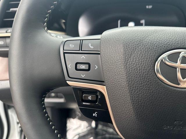 Photo of 2024 Oxygen White Toyota Crown