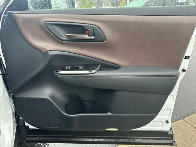 Photo of 2024 Oxygen White Toyota Crown