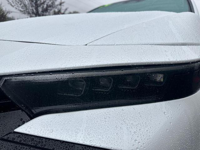 Photo of 2024 Oxygen White Toyota Crown