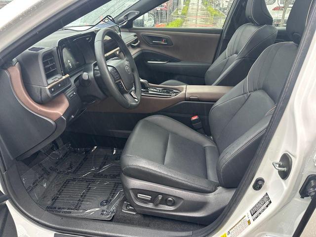 Photo of 2024 Oxygen White Toyota Crown
