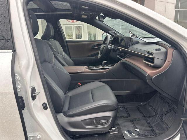 Photo of 2024 Oxygen White Toyota Crown