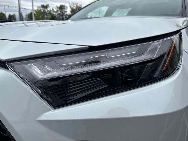 Photo of 2025 Wind Chill Pearl/Midnight Black Metallic Toyota RAV4 Hybrid