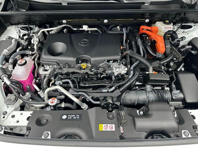 Photo of 2025 Wind Chill Pearl/Midnight Black Metallic Toyota RAV4 Hybrid