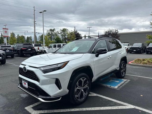 Photo of 2025 Wind Chill Pearl/Midnight Black Metallic Toyota RAV4 Hybrid