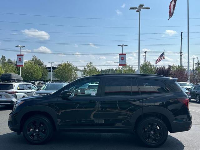 Photo of 2022 Crystal Black Pearl Honda Pilot