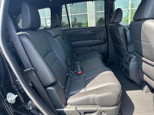 Photo of 2022 Crystal Black Pearl Honda Pilot