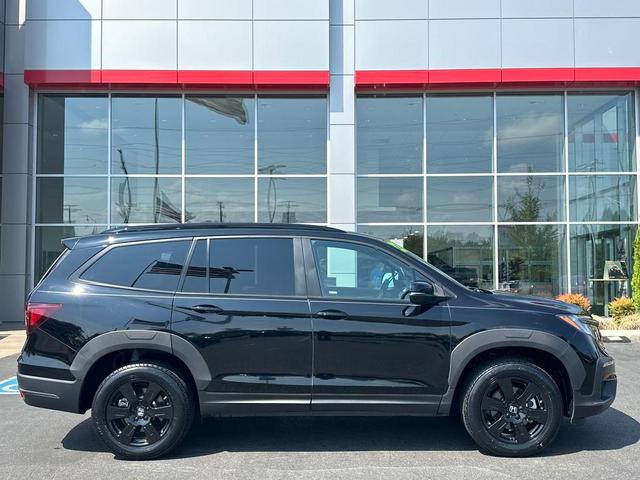 Photo of 2022 Crystal Black Pearl Honda Pilot