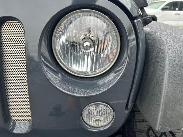 Photo of 2016 Rhino Clearcoat Jeep Wrangler