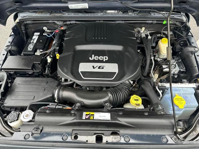 Photo of 2016 Rhino Clearcoat Jeep Wrangler