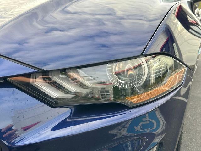 Photo of 2020 Kona Blue Metallic Ford Mustang