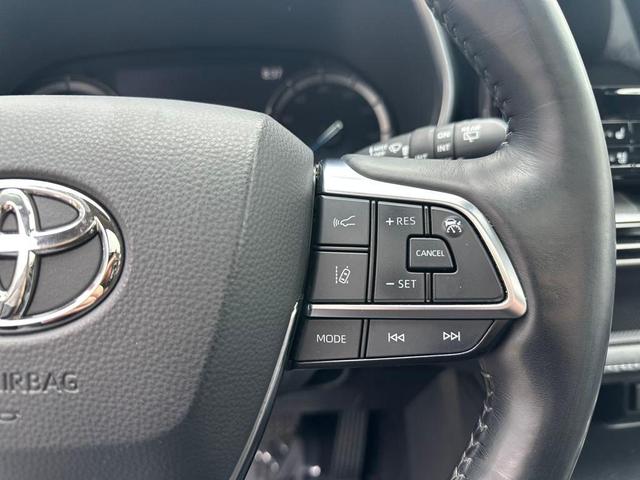Photo of 2021 Ruby Flare Pearl Toyota Highlander Hybrid