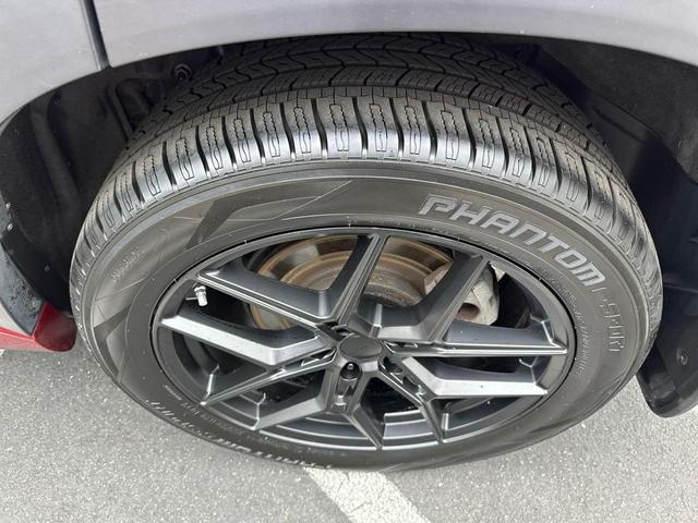 Photo of 2021 Ruby Flare Pearl Toyota Highlander Hybrid