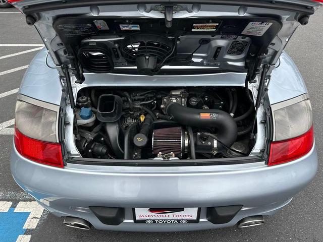 Photo of 2004 Polar Silver Metallic Porsche 911