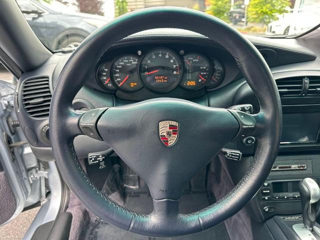 Photo of 2004 Polar Silver Metallic Porsche 911