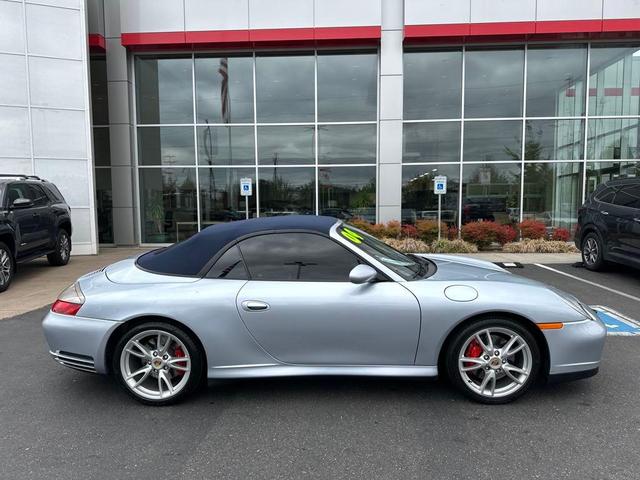 Photo of 2004 Polar Silver Metallic Porsche 911