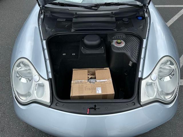 Photo of 2004 Polar Silver Metallic Porsche 911