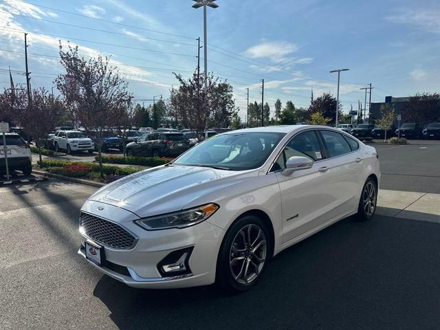 Photo of 2019 White Platinum Metallic Tri-Coat Ford Fusion Hybrid