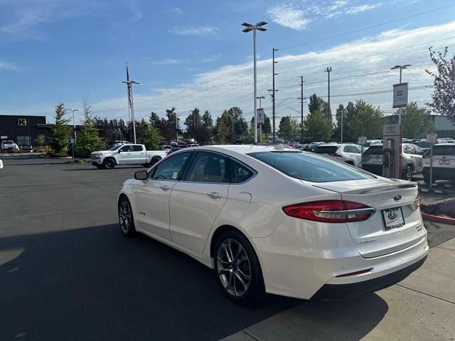 Photo of 2019 White Platinum Metallic Tri-Coat Ford Fusion Hybrid
