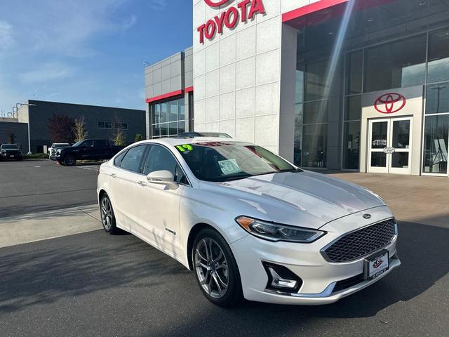 Photo of 2019 White Platinum Metallic Tri-Coat Ford Fusion Hybrid