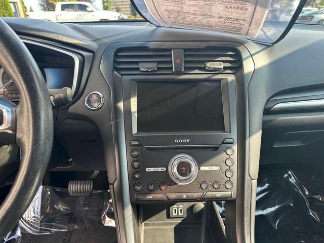 Photo of 2019 White Platinum Metallic Tri-Coat Ford Fusion Hybrid