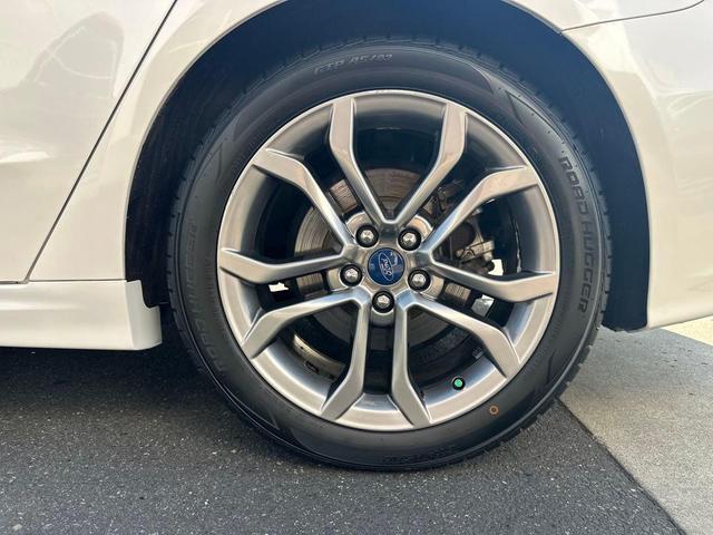 Photo of 2019 White Platinum Metallic Tri-Coat Ford Fusion Hybrid