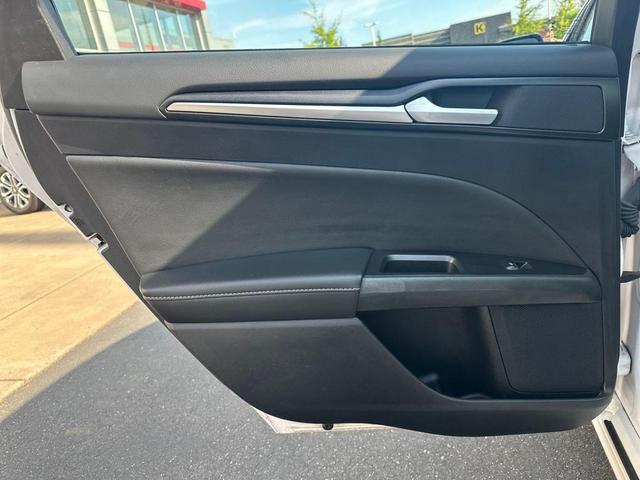 Photo of 2019 White Platinum Metallic Tri-Coat Ford Fusion Hybrid