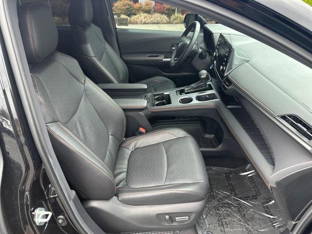 Photo of 2024 Midnight Black Metallic Toyota Sienna