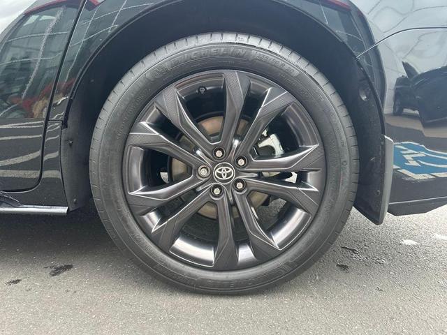 Photo of 2024 Midnight Black Metallic Toyota Sienna