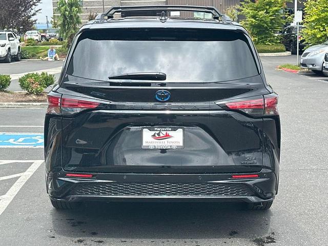 Photo of 2024 Midnight Black Metallic Toyota Sienna