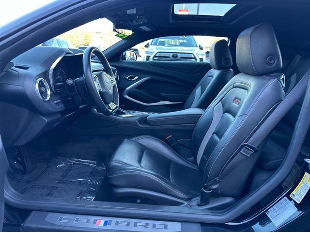 Photo of 2016 Mosaic Black Metallic Chevrolet Camaro