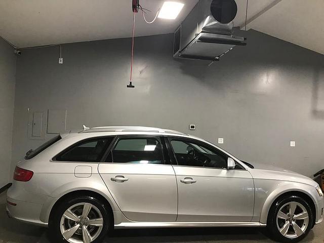 Photo of 2014 Silver Audi allroad