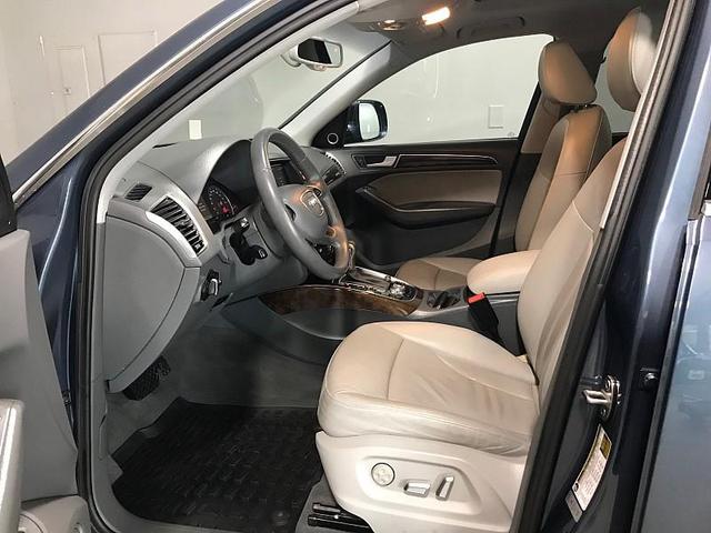 Photo of 2016 Blue Audi Q5