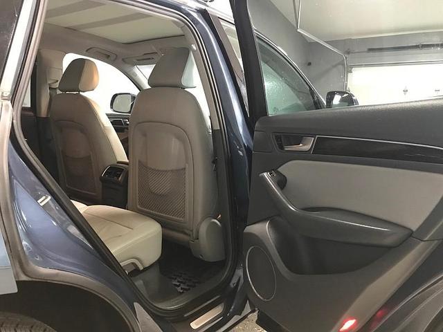 Photo of 2016 Blue Audi Q5