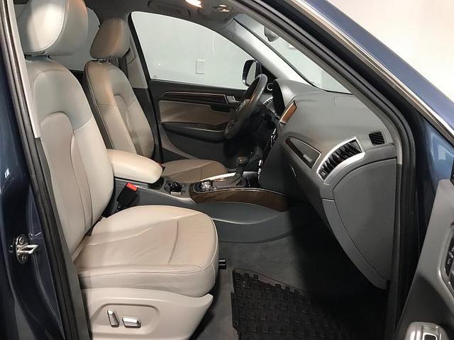 Photo of 2016 Blue Audi Q5