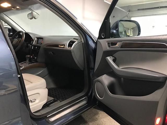 Photo of 2016 Blue Audi Q5