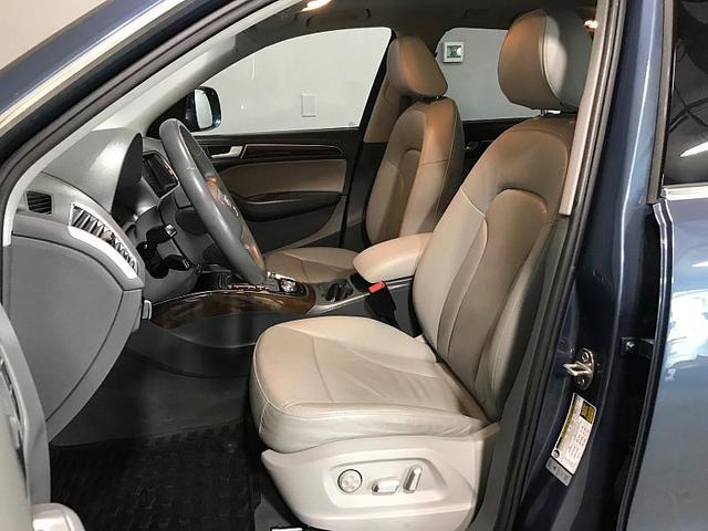 Photo of 2016 Blue Audi Q5