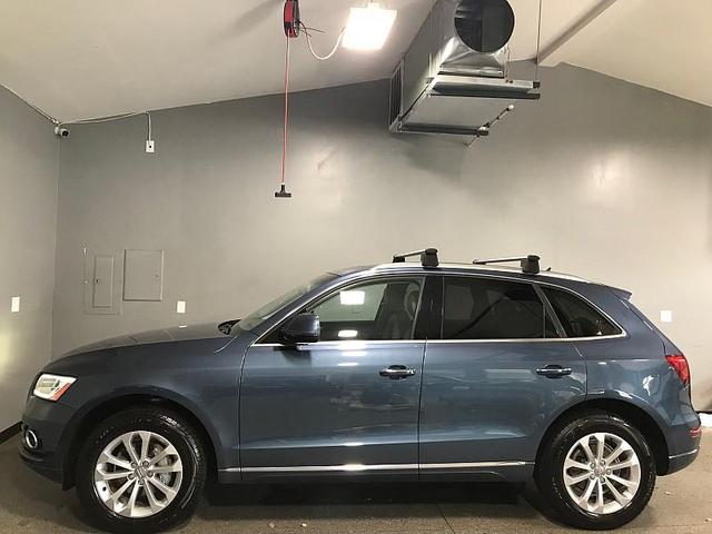 Photo of 2016 Blue Audi Q5