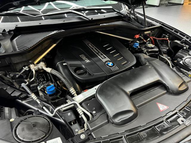 Photo of 2015 GRAY BMW X5